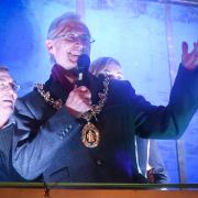 Former mayor Tony Trotman switches on the Calne Christmas lights in 2017