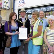 Anne Billington, Devizes school student Charley Williams, Mayor John Leighton, student Amy Pearce, Keith Nelson, Val Smith and Sally Evans at the start of Devizes medieval trail (29314/2) picture by Adam Dale