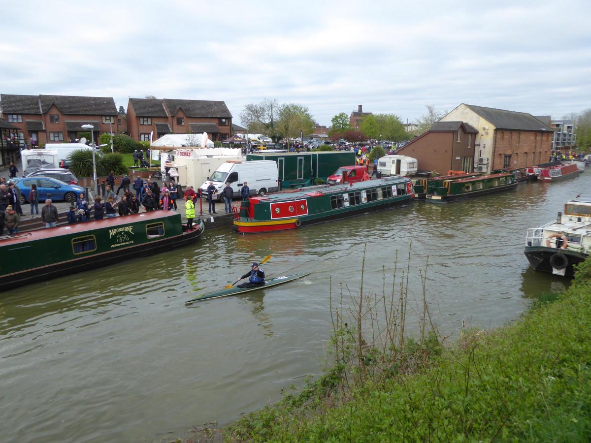 Scenes from Devizes to Westminster Canoe Race