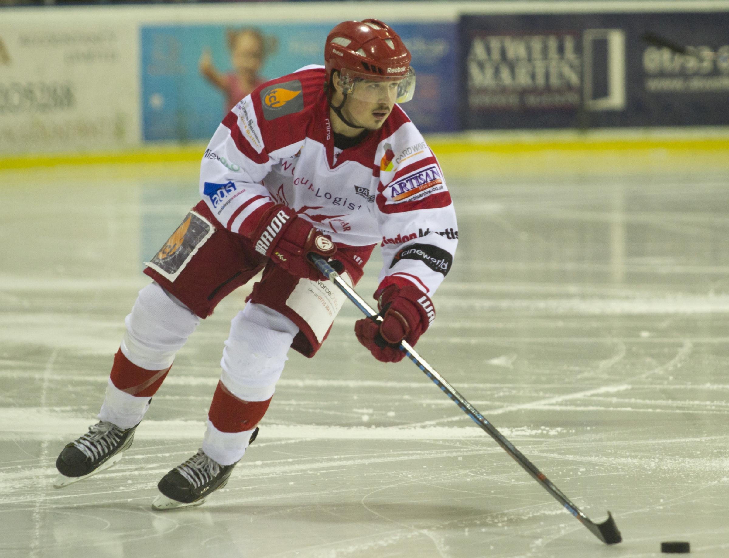 Taylor signs new Wildcats deal - The Wiltshire Gazette and Herald