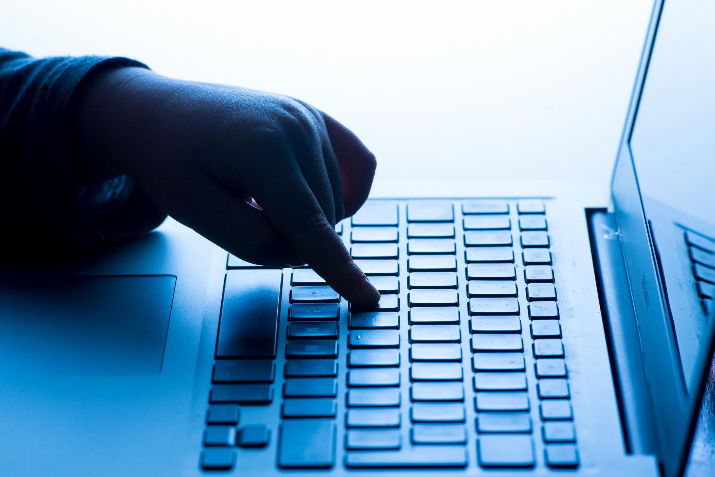 Social media sites 'not doing enough' to prevent spread of self-harm content | The Wiltshire Gazette and Herald - Vimarsana News