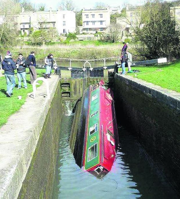 The Wiltshire Gazette and Herald: The stuck boat