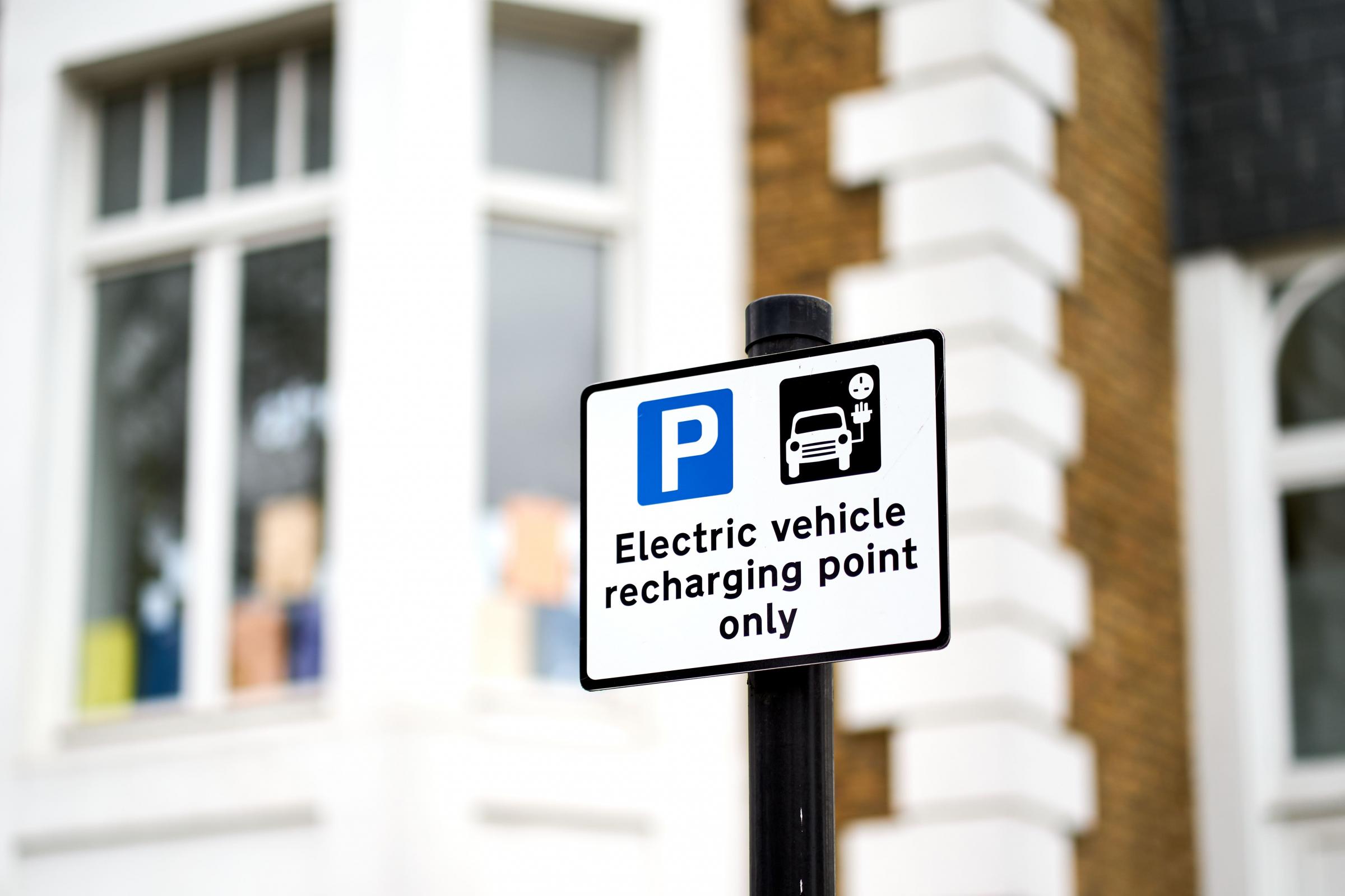 'Iconic' British street scene hopes for electric vehicle charge points | The Wiltshire Gazette and Herald - Vimarsana News
