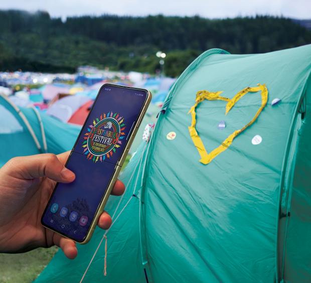 The Wiltshire Gazette and Herald: The EE Glastonbury Festival App. Picture: EE/PA
