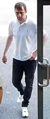 The Wiltshire Gazette and Herald: CCTV Appeal Marlborough wine theft suspect 2 The Wiltshire Gazette and Herald: CCTV Appeal Marlborough wine theft suspect 2