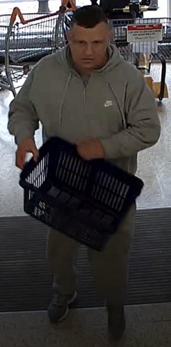 The Wiltshire Gazette and Herald: CCTV Appeal Sainsbury's Man 2 The Wiltshire Gazette and Herald: CCTV Appeal Sainsbury's Man 2