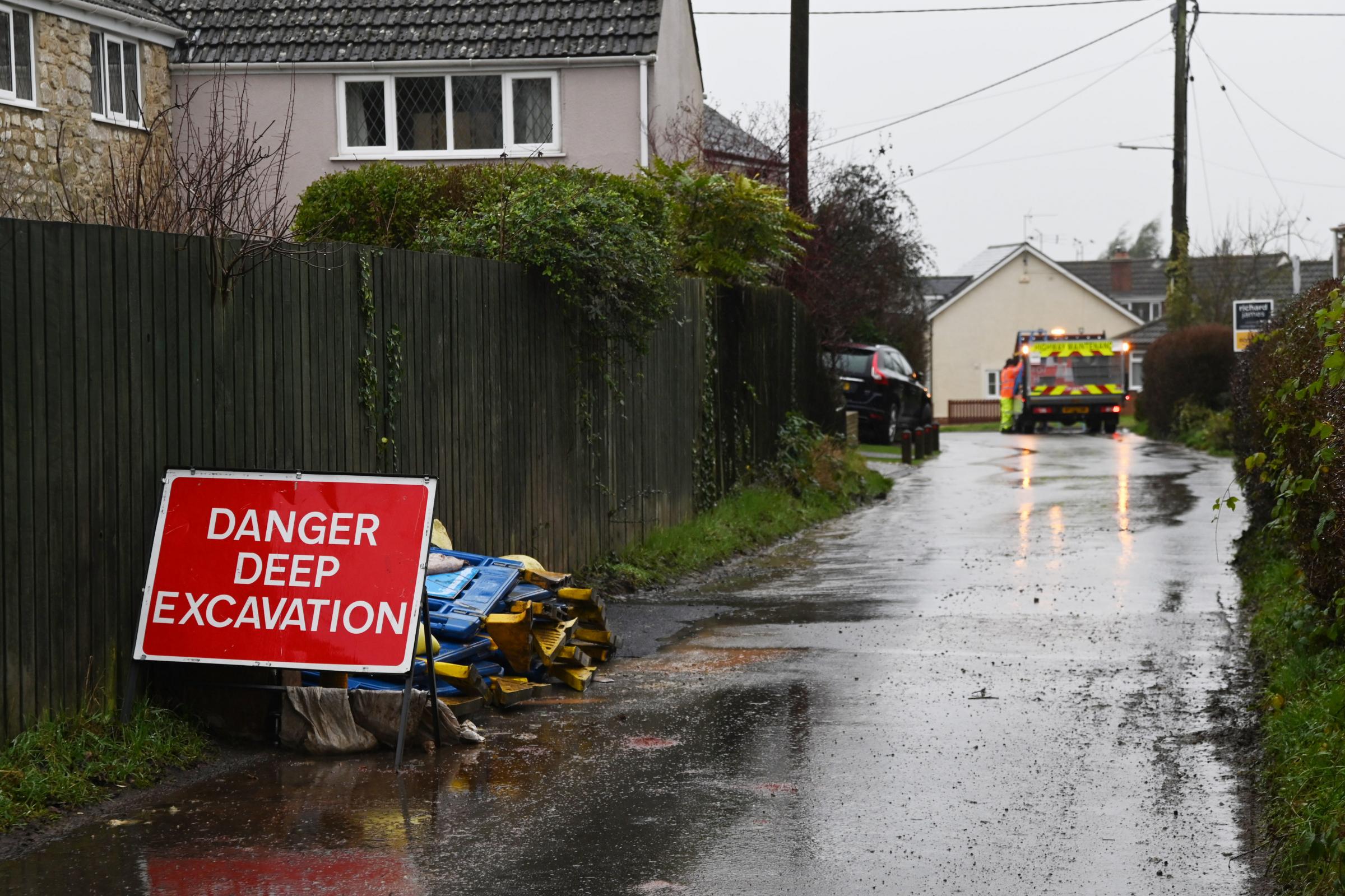 Purton neighbours feel trapped after Thames Water work blocks street | The Wiltshire Gazette and Herald - Vimarsana News