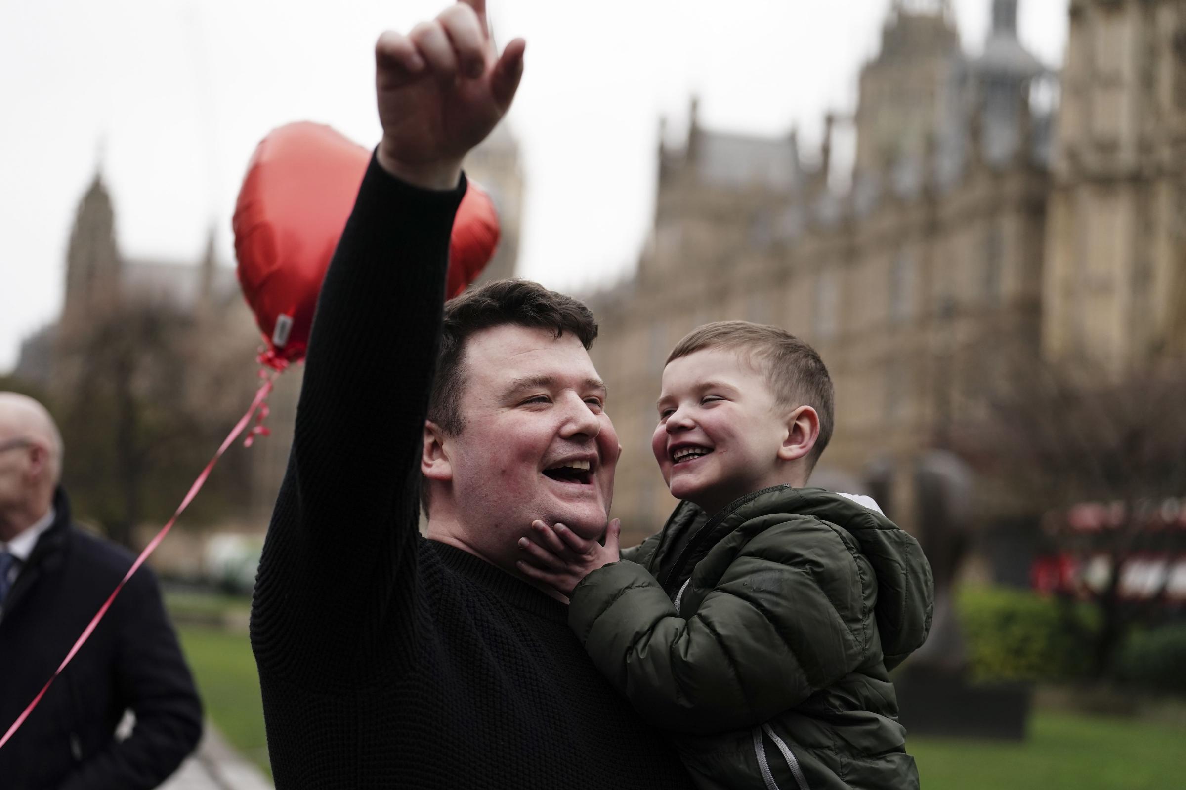 Northern Ireland family travel to Westminster as MPs set to back Daithi's Law | The Wiltshire Gazette and Herald - Vimarsana News