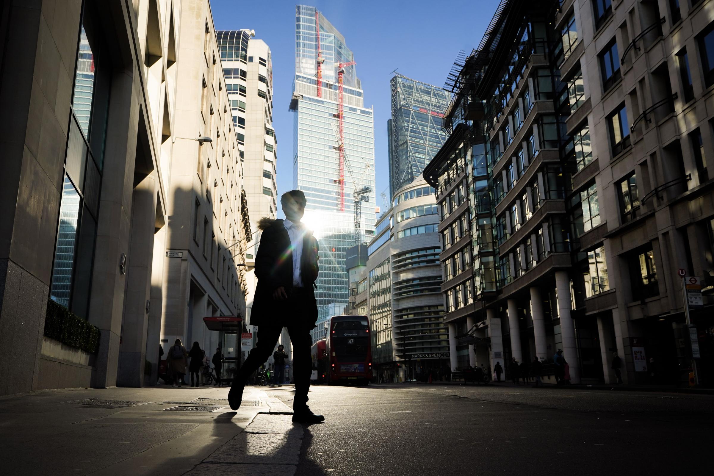 TUC condemns 'obscene' pay gap between FTSE 100 bosses and average worker | The Wiltshire Gazette and Herald - Vimarsana News