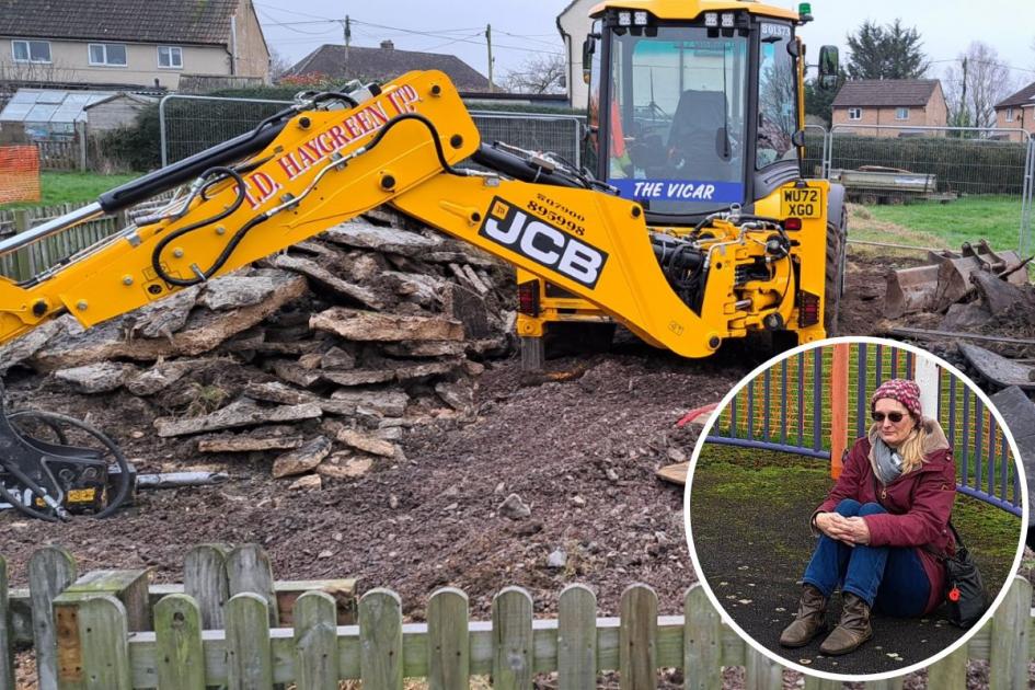 Mum protests demolition of popular Wiltshire play park 