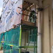 The developer of a historic Marlborough hotel has made a U-turn on scaffolding plans